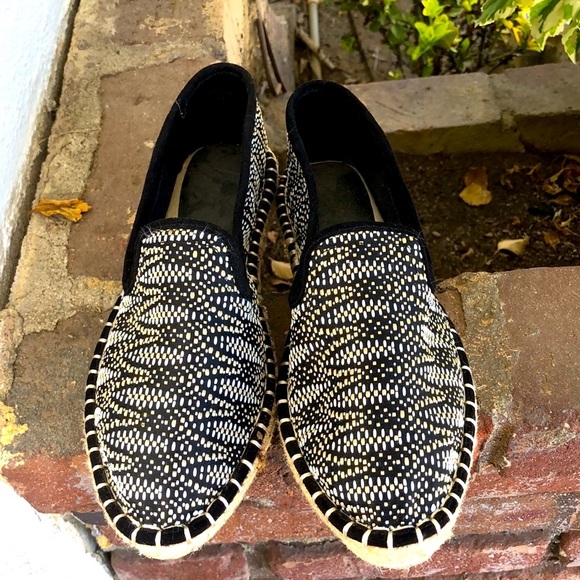 BLACK & WHITE WOVEN ESPADRILLE FLAT 7 1/2 NEW CARLY UNIVERSAL THREAD NWOT - Picture 1 of 11